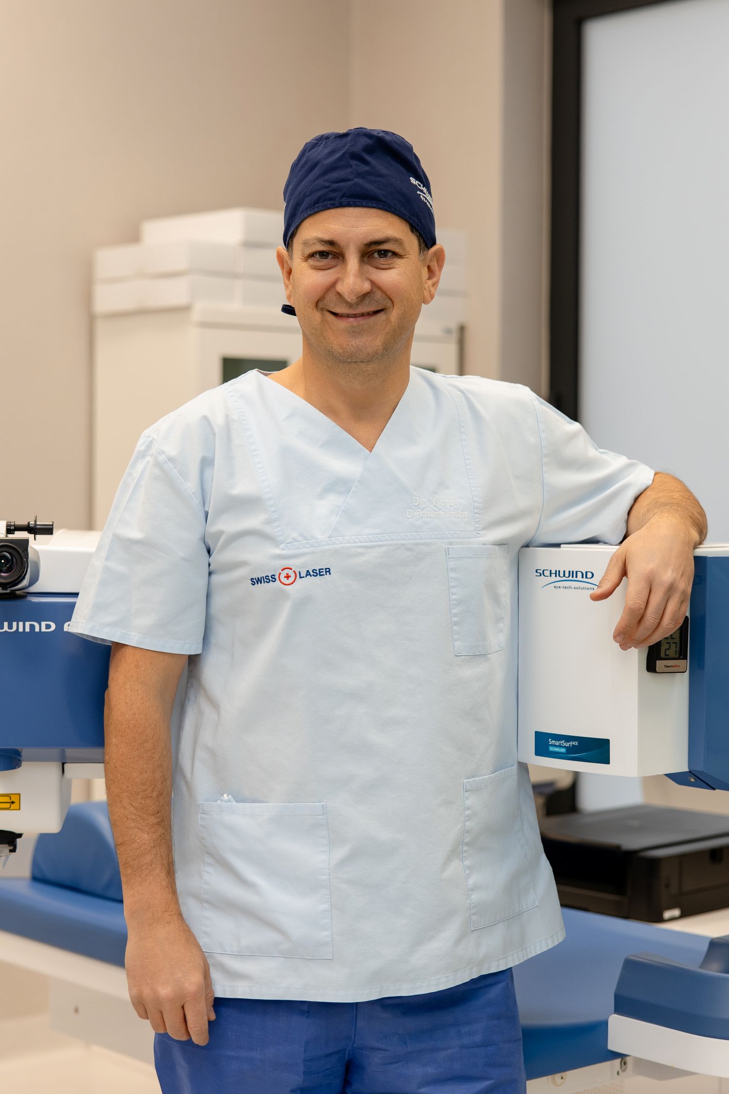 Dr med. Victor Derhartunian, FEBO, FWCRS
